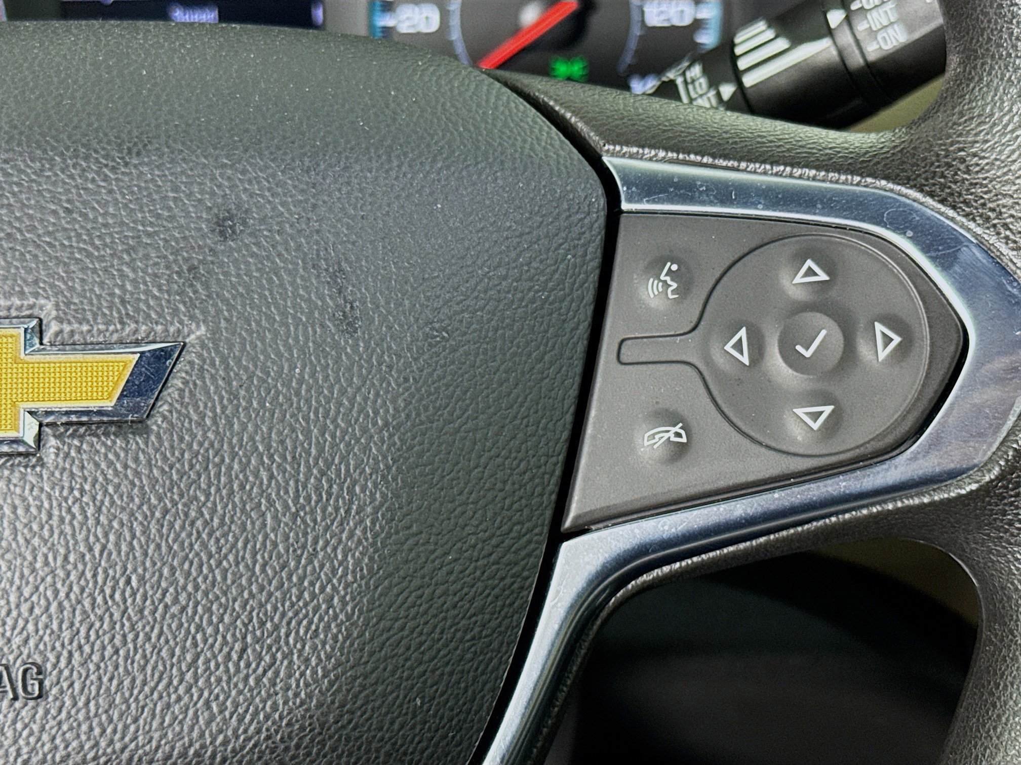 Used 2024 Chevrolet Traverse LS w/ Safety Package image 14