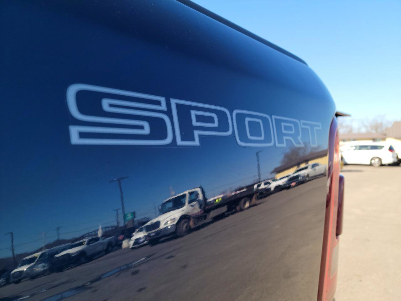Used 2022 RAM 1500 Laramie w/ Sport Appearance Package AWD/4WD image 16