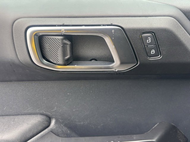 Used 2025 Ford Bronco Badlands image 12