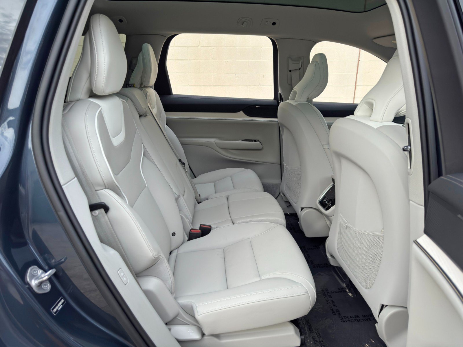 Used 2025 Volvo EX90 Ultra AWD/4WD image 41