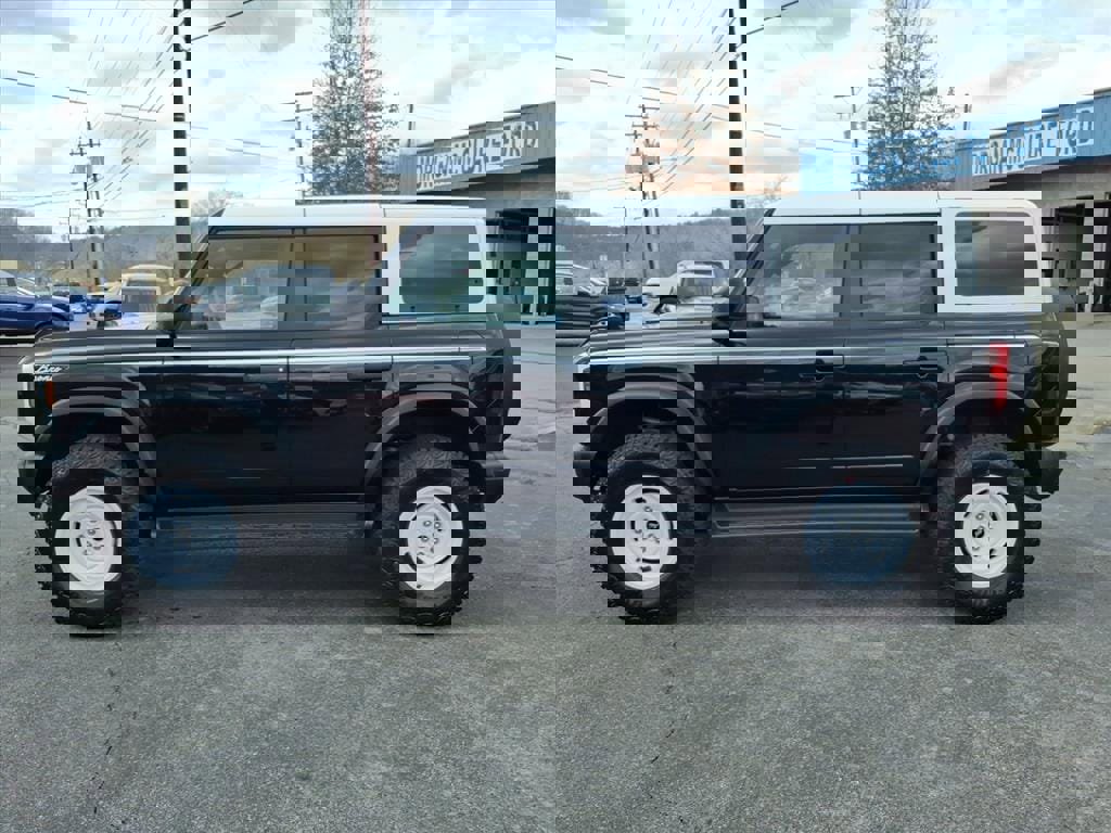 New 2026 Ford Bronco Heritage Edition image 2