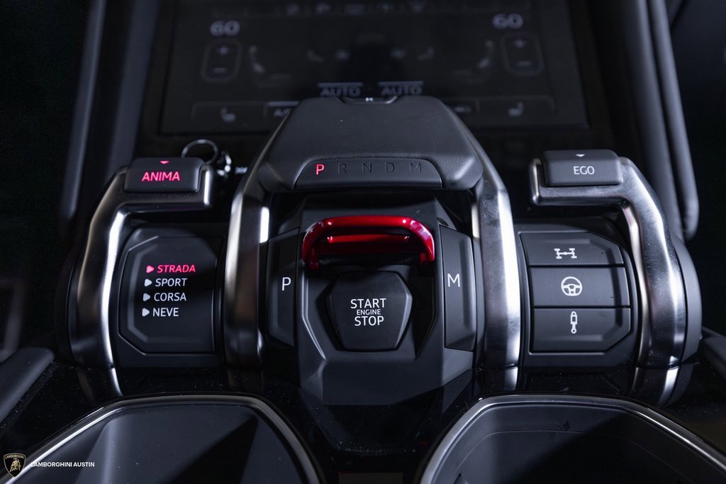 Used 2024 Lamborghini Urus S image 32