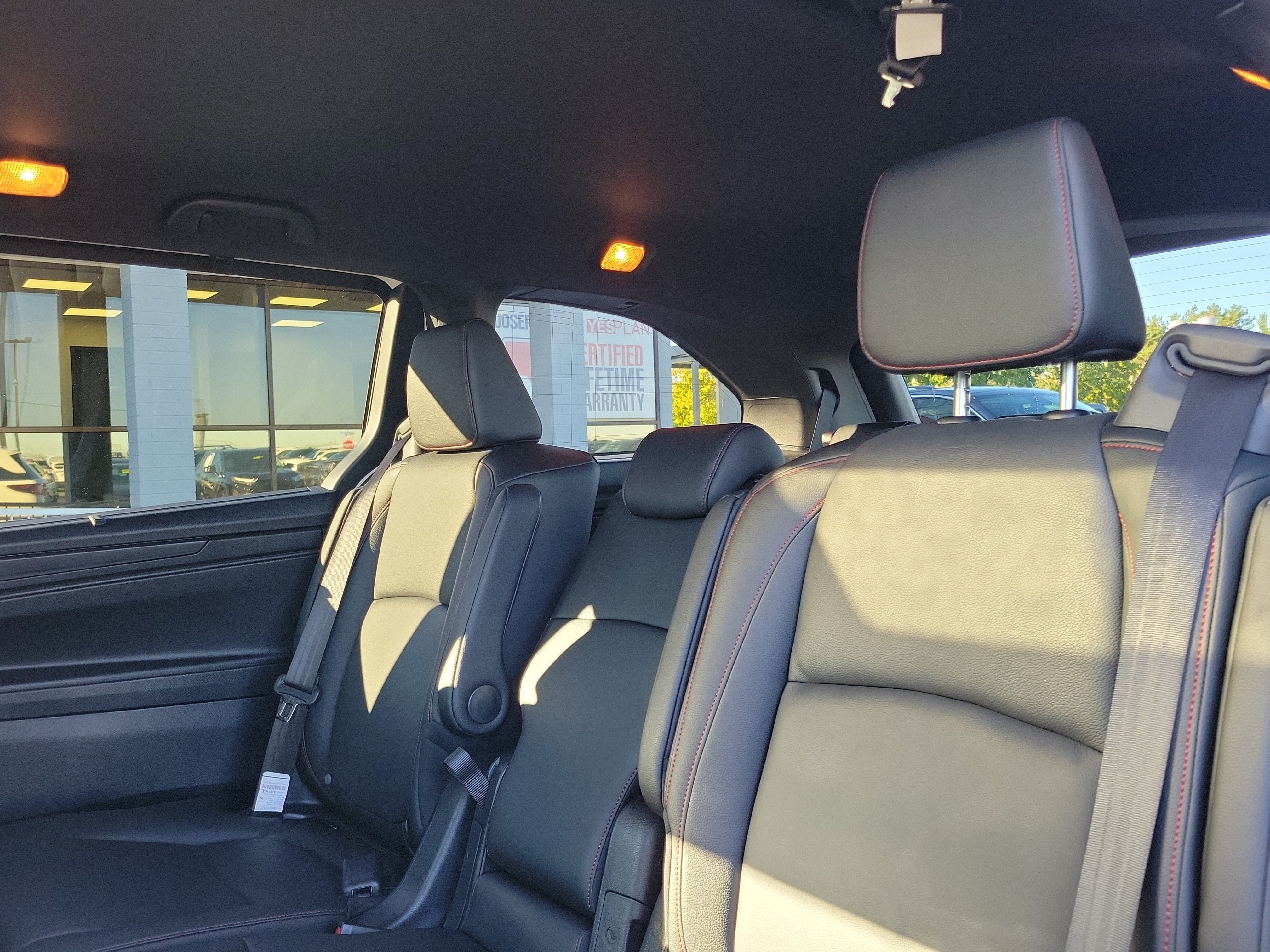 Used 2025 Honda Odyssey Sport-L image 12