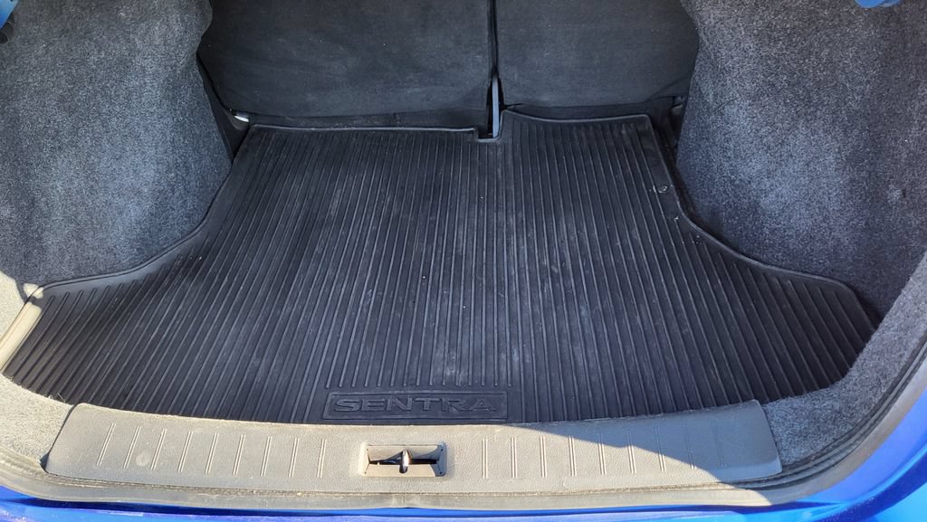 Used 2013 Nissan Sentra SR w/ Driver Pkg FWD image 14
