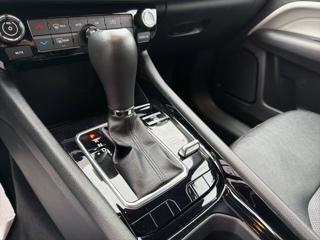 Used 2023 Jeep Compass Limited image 26