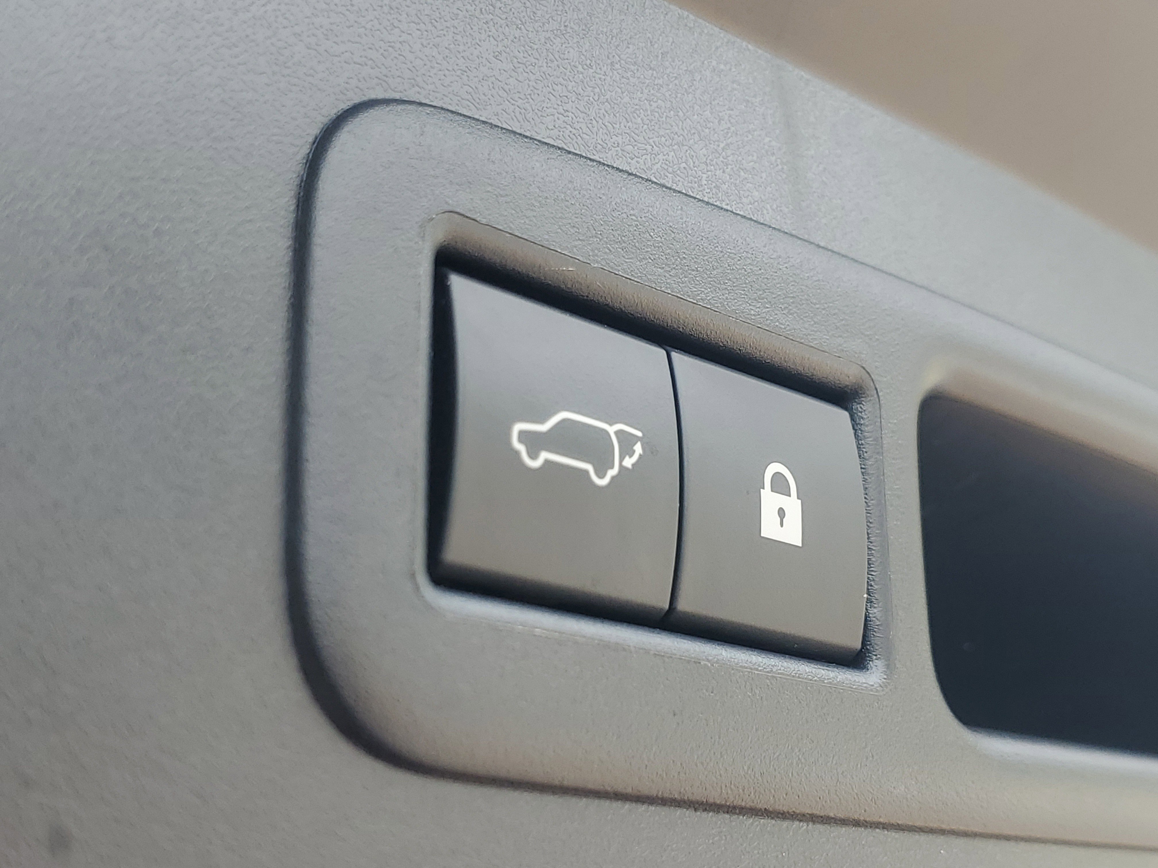 Used 2019 Lexus UX 250h image 9