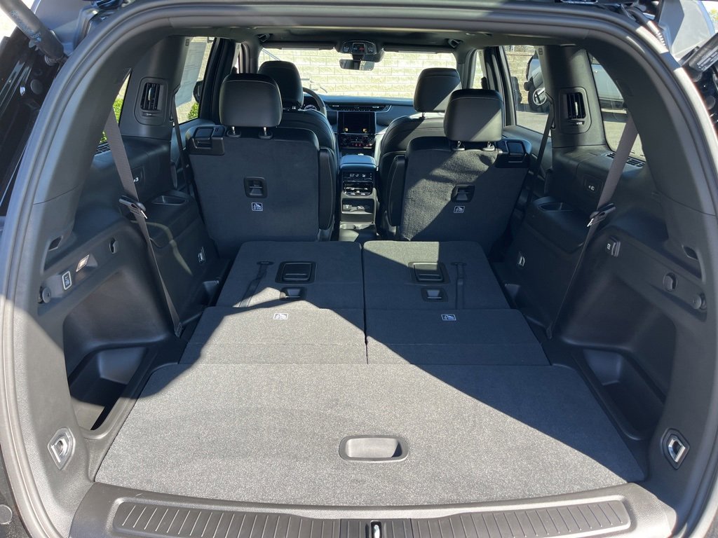 New 2025 Jeep Grand Cherokee L Altitude image 13