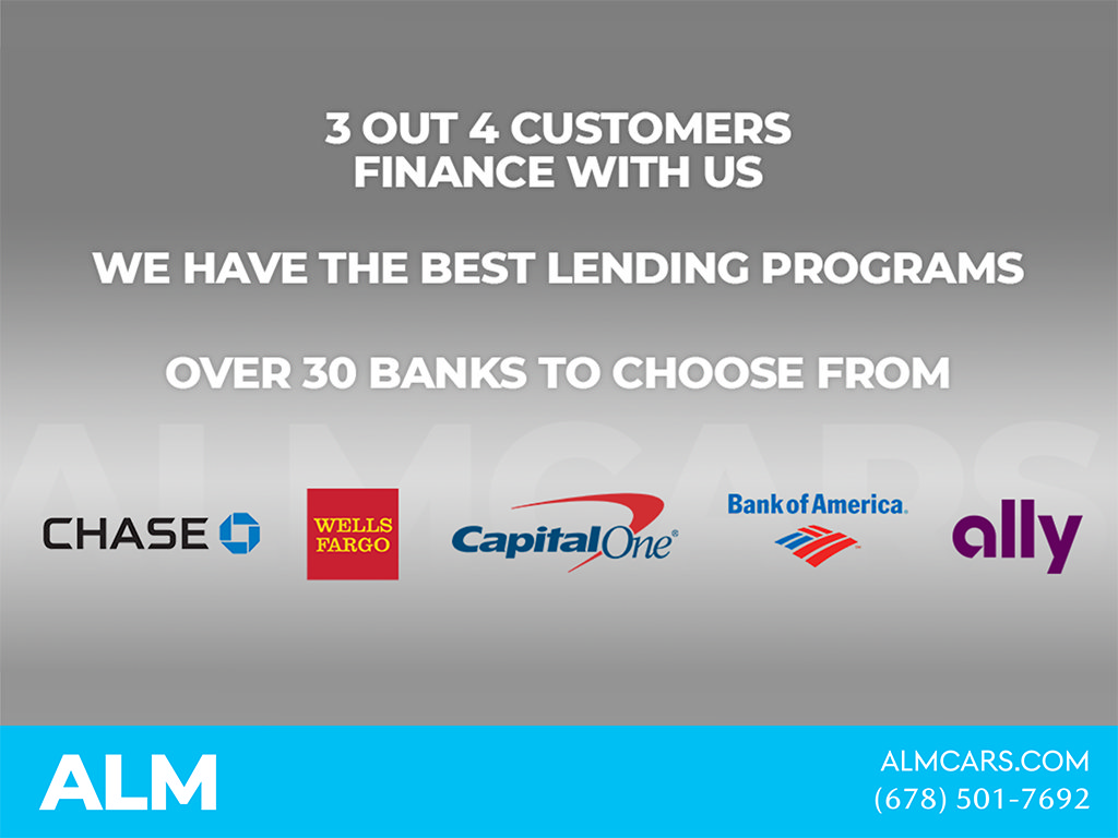 Used 2022 Chevrolet Equinox RS w/ LPO, Floor Liner Package FWD image 9
