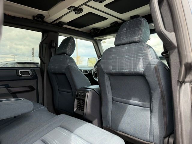 Used 2025 Ford Bronco Heritage Edition AWD/4WD image 17