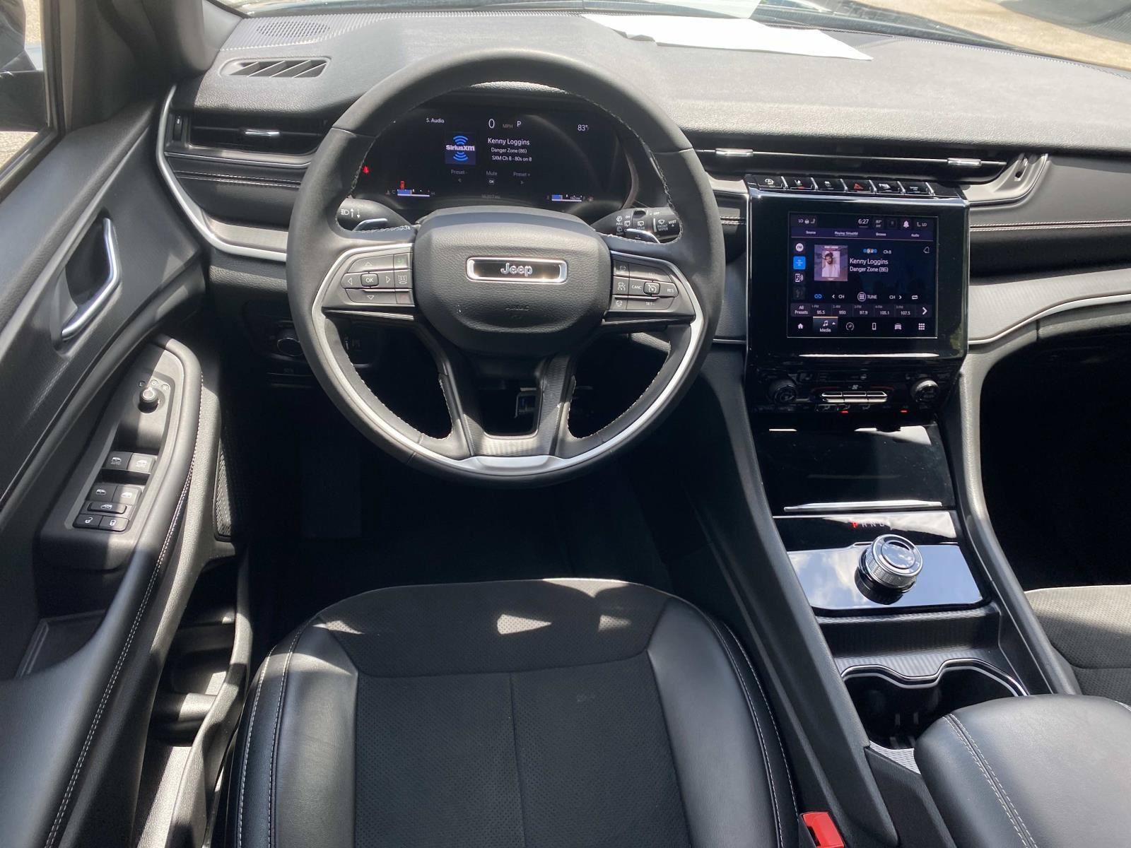 Used 2024 Jeep Grand Cherokee Altitude AWD/4WD image 18