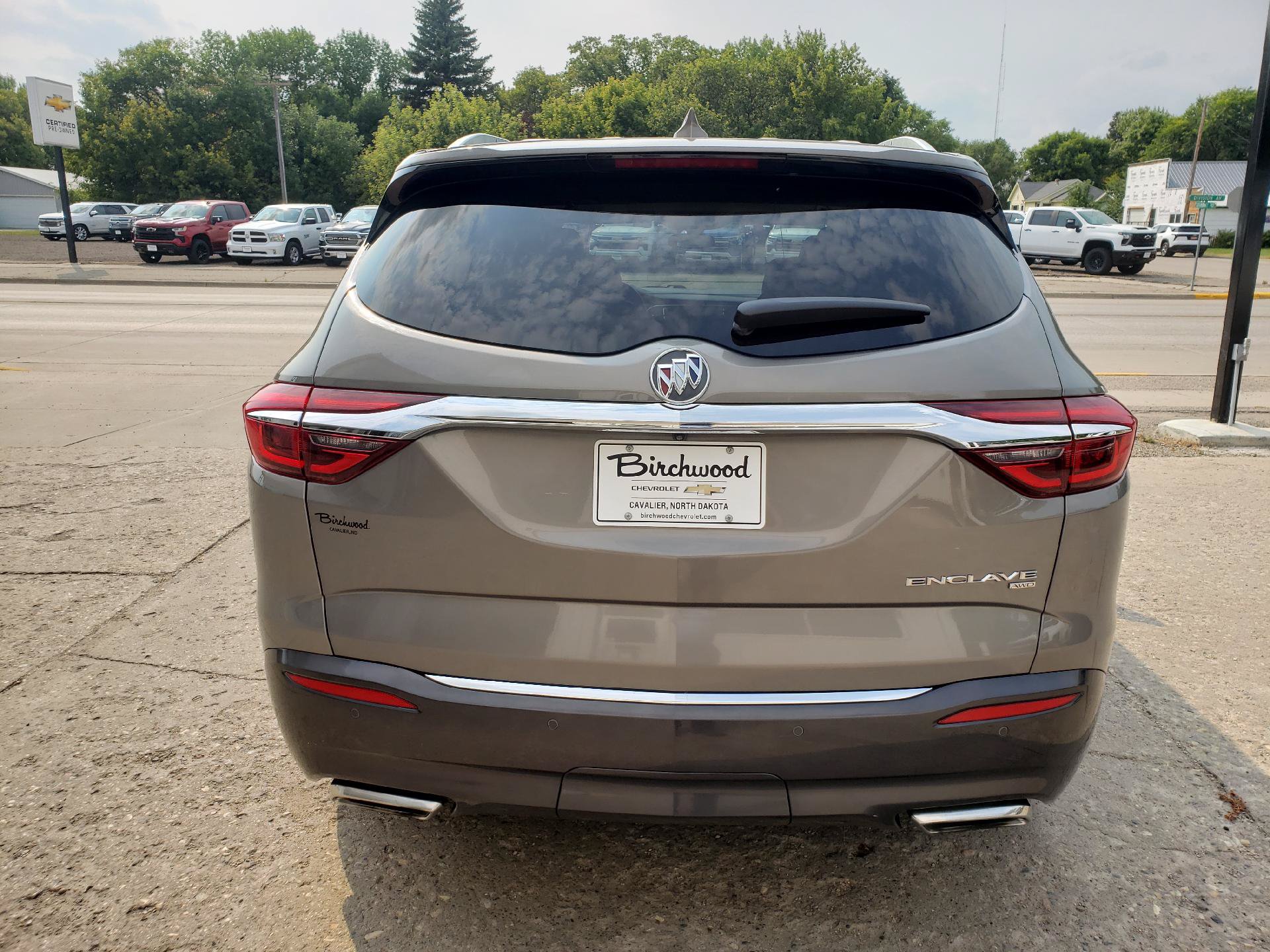 Used 2019 Buick Enclave Essence AWD/4WD image 4