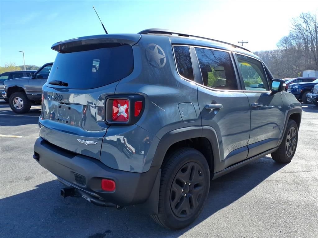 Used 2017 Jeep Renegade Trailhawk image 4