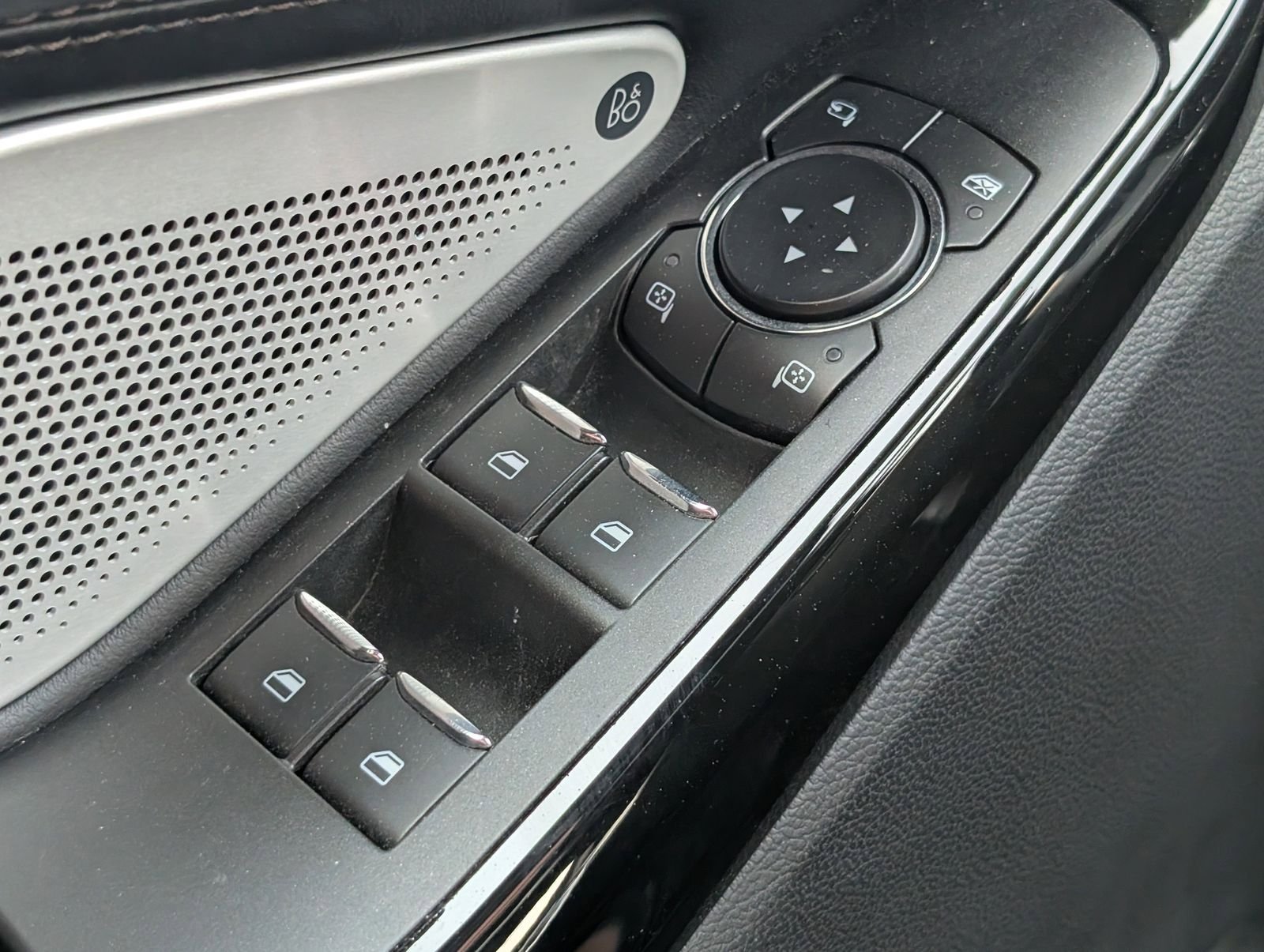 Used 2022 Ford Explorer Platinum w/ Equipment Group 601A image 24