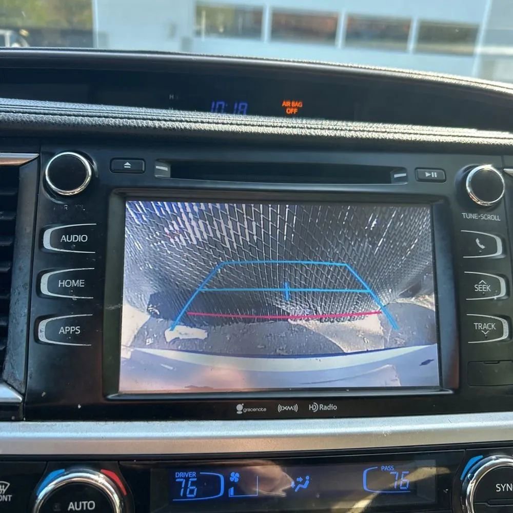 Used 2016 Toyota Highlander XLE AWD/4WD image 23