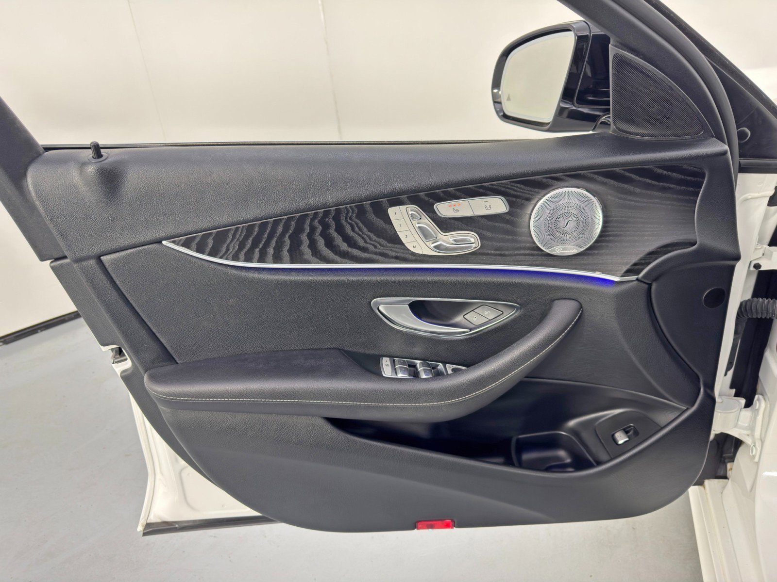 Used 2019 Mercedes-Benz E 300 image 43