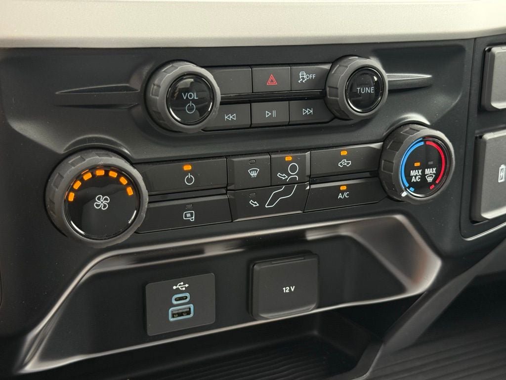 New 2025 Ford F550 2WD Regular Cab Super Duty image 21