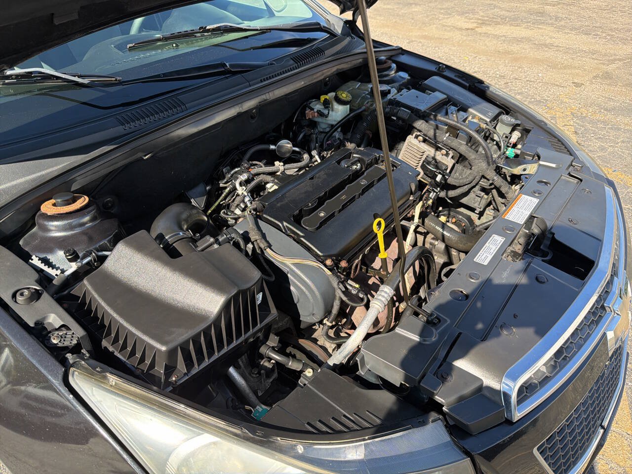 Used 2012 Chevrolet Cruze LS w/ Connectivity Package FWD image 31