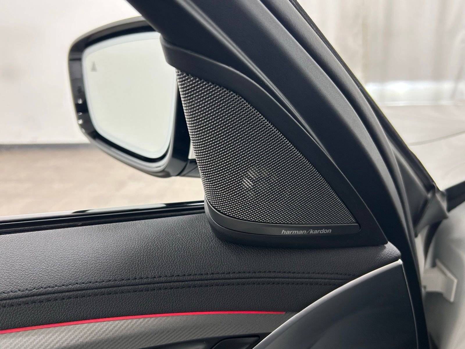 Used 2023 BMW M5 w/ Executive Package image 28