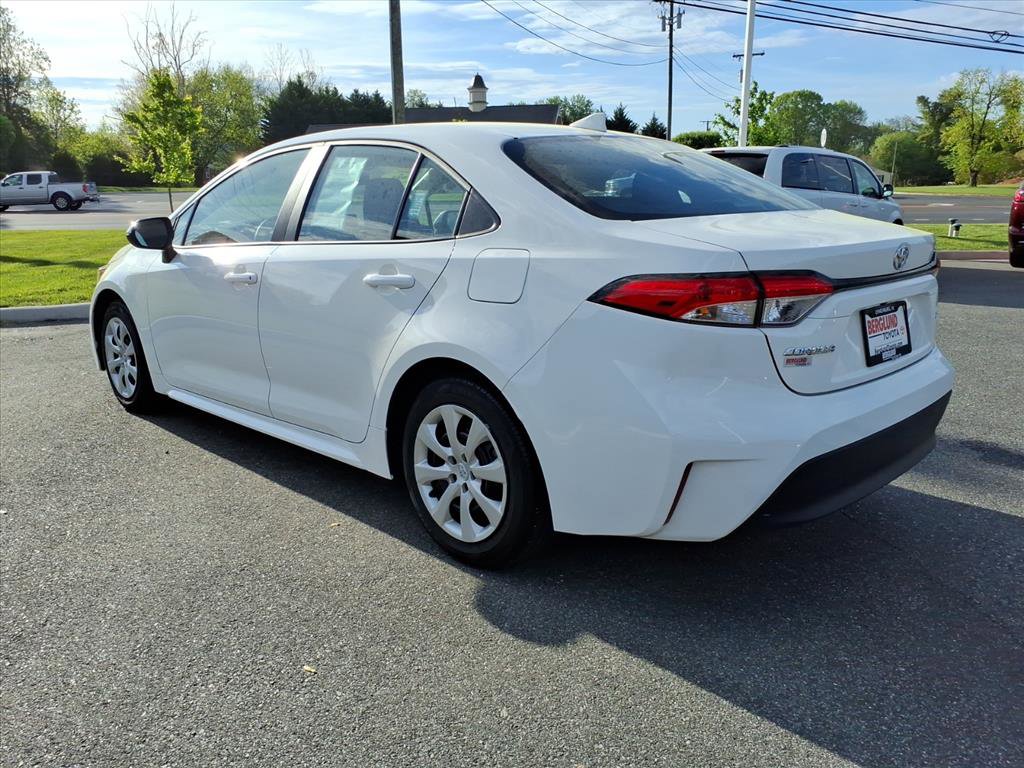 Used 2025 Toyota Corolla LE image 12