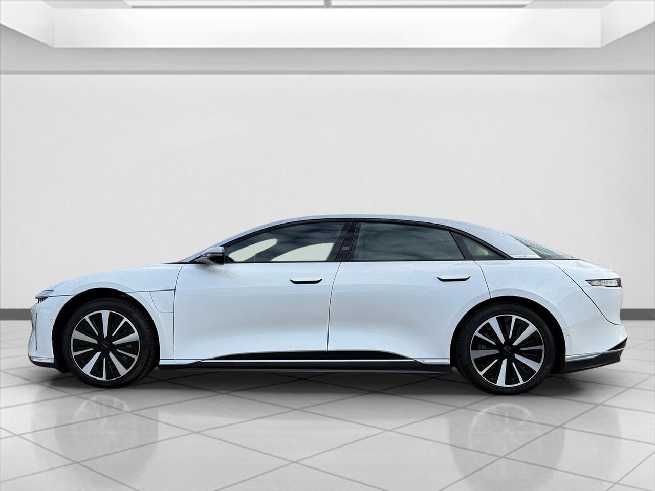 Used 2023 Lucid Air Grand Touring image 3