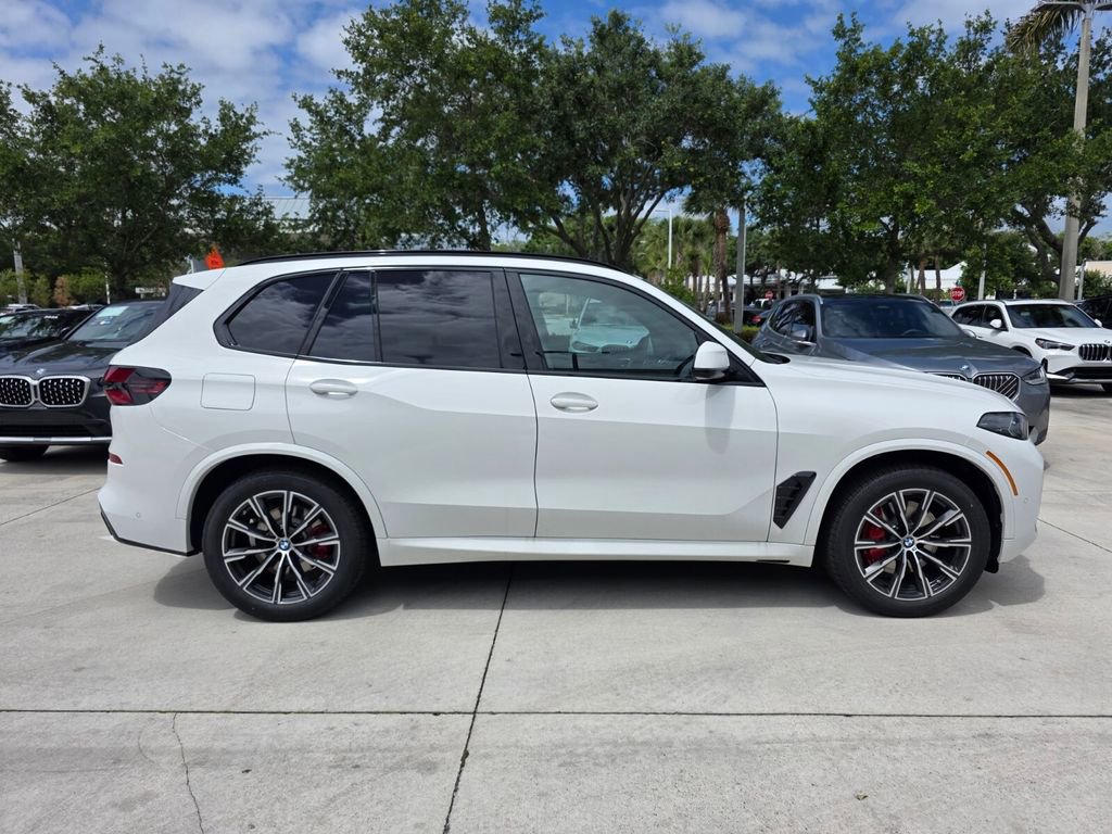 New 2026 BMW X5 sDrive40i w/ M Sport Package RWD image 3