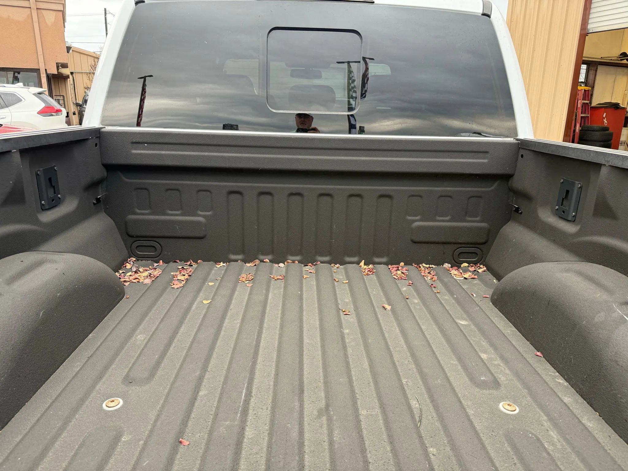 Used 2015 Ford F150 Lariat image 7