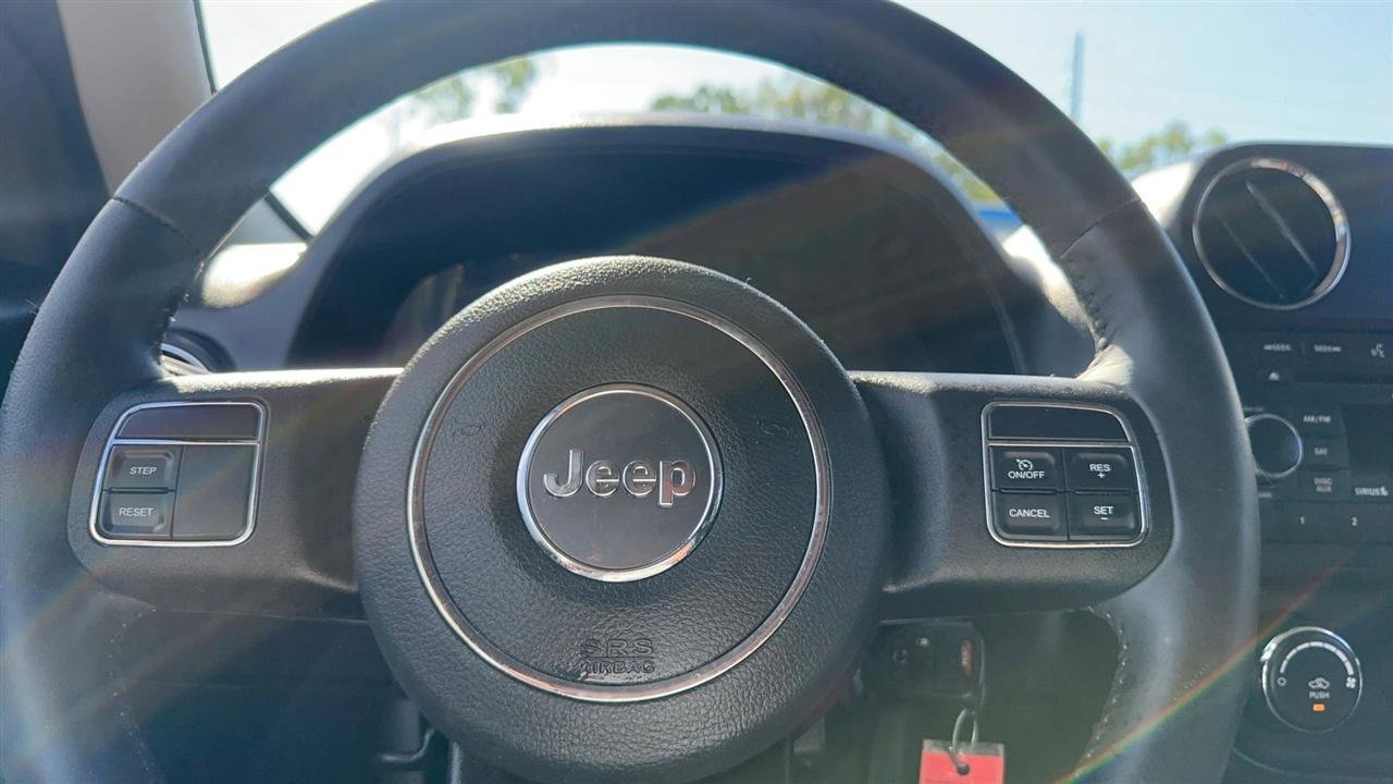 Used 2014 Jeep Patriot Latitude w/ Sun/Sound Group image 35