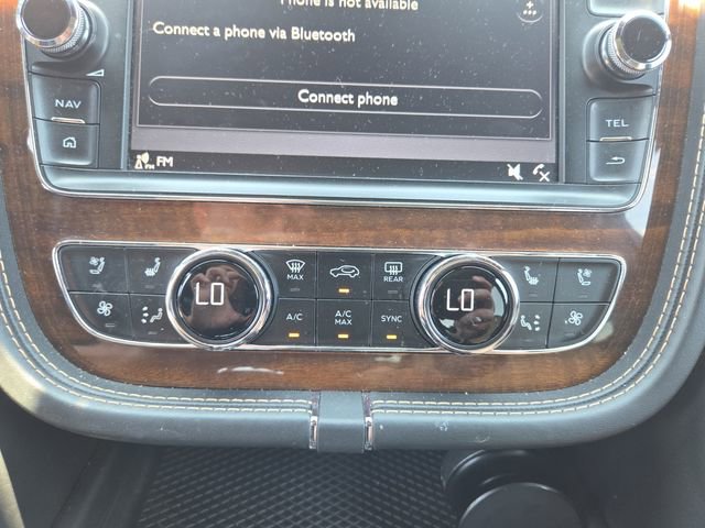 Used 2018 Bentley Bentayga Activity image 26