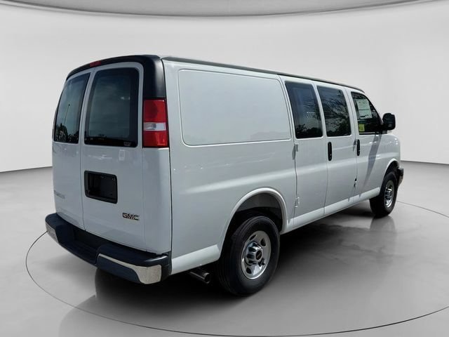 New 2025 GMC Savana 2500 w/ Driver Convenience Package RWD image 5