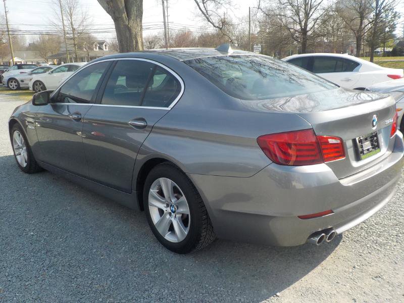 Used 2011 BMW 528i Sedan image 3