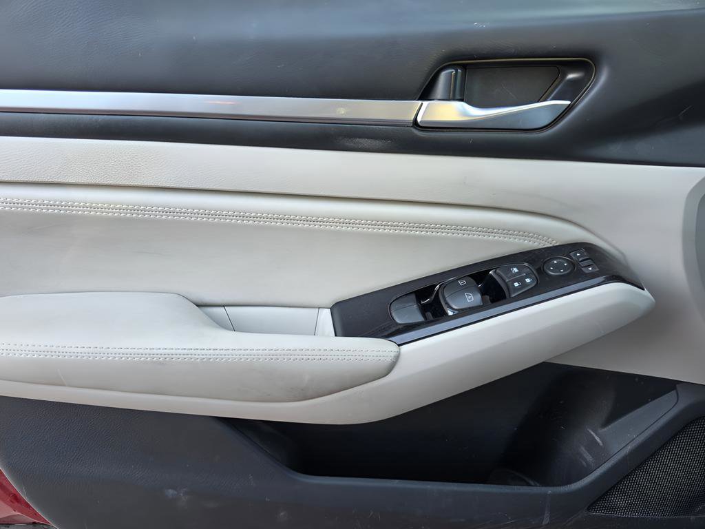 Used 2022 Nissan Altima 2.5 SL FWD image 14
