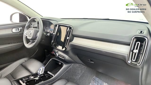 Used 2024 Volvo XC40 B5 Plus w/ Protection Package Premier AWD/4WD image 36