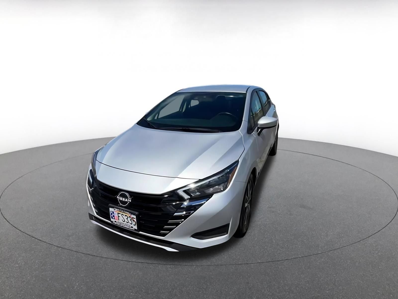 Used 2025 Nissan Versa SV FWD image 6
