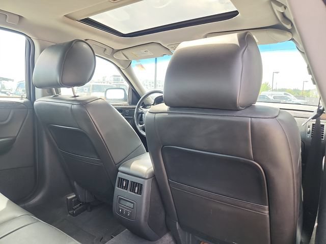 Used 2010 Cadillac DTS Luxury FWD image 27