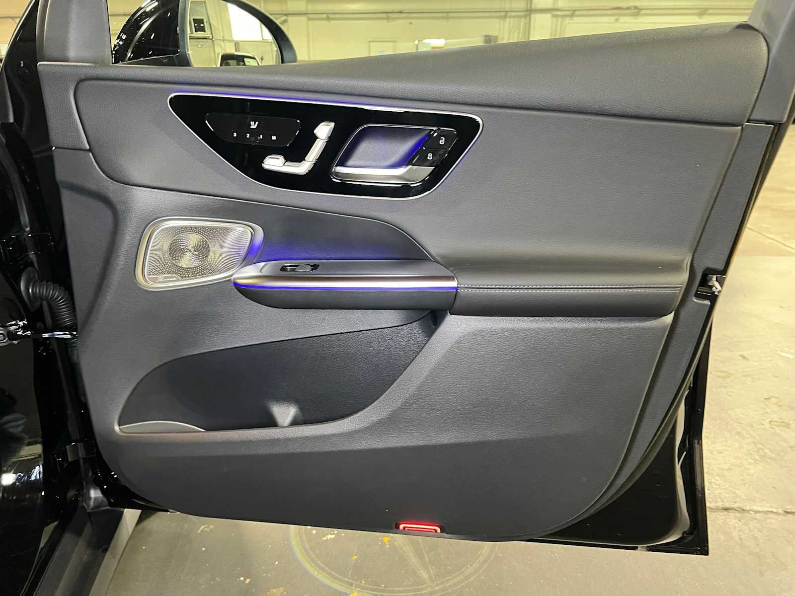 New 2027 Mercedes-Benz GLC 300 4MATIC image 10