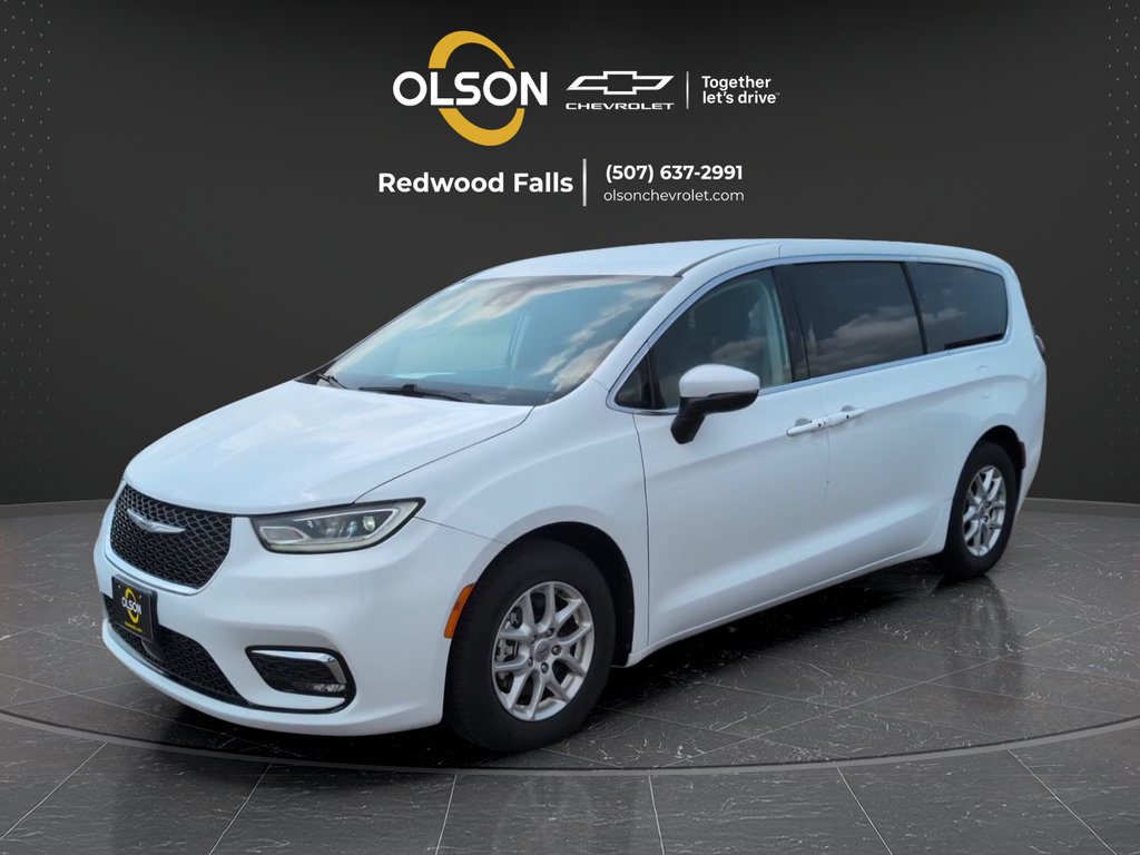 Used 2023 Chrysler Pacifica Touring-L