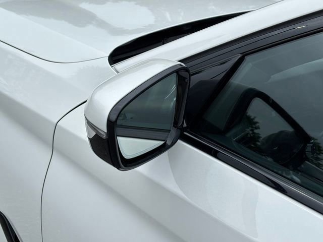 Used 2023 BMW 540i xDrive w/ M Sport Package image 16