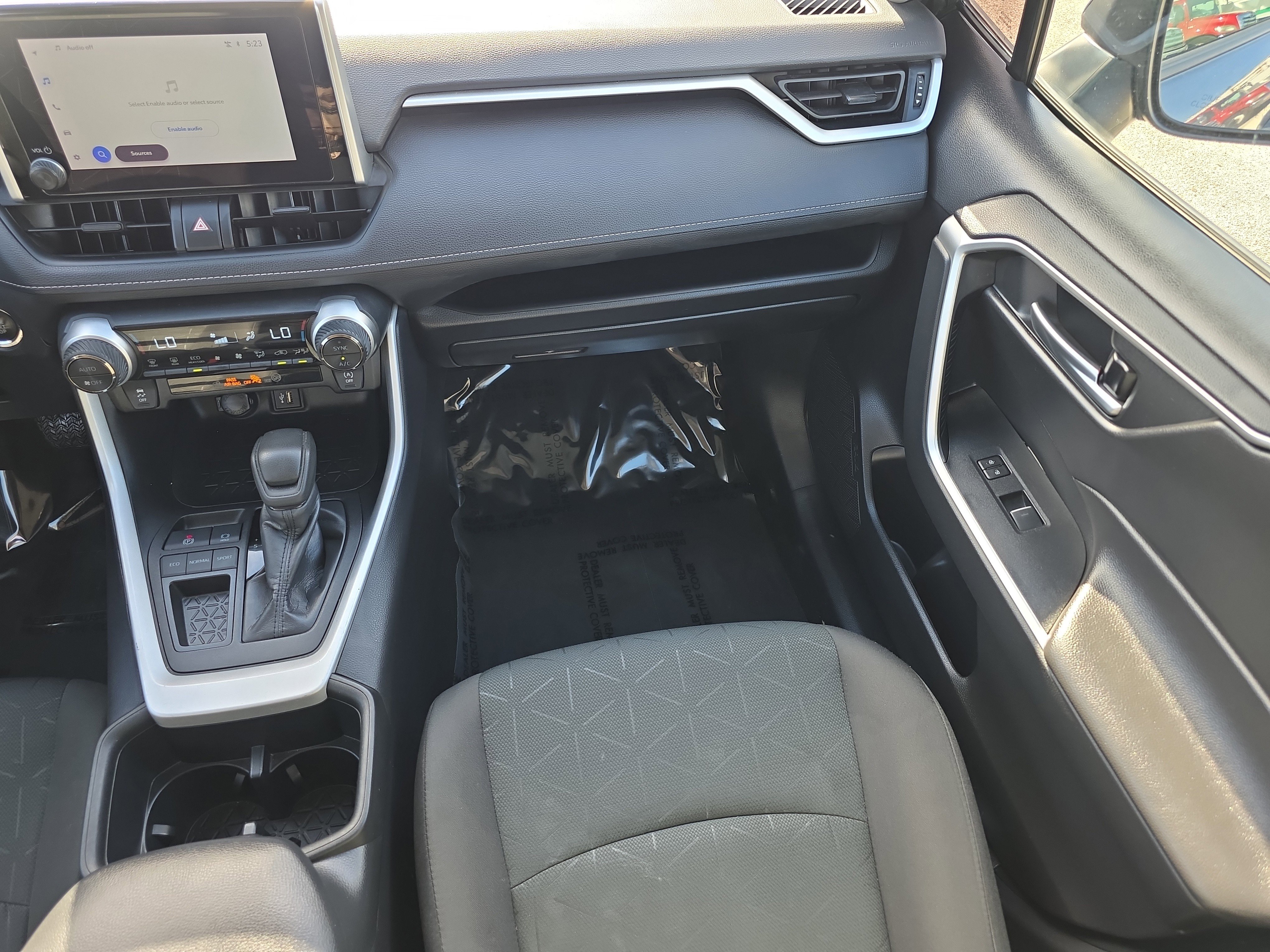 Used 2024 Toyota RAV4 XLE image 21