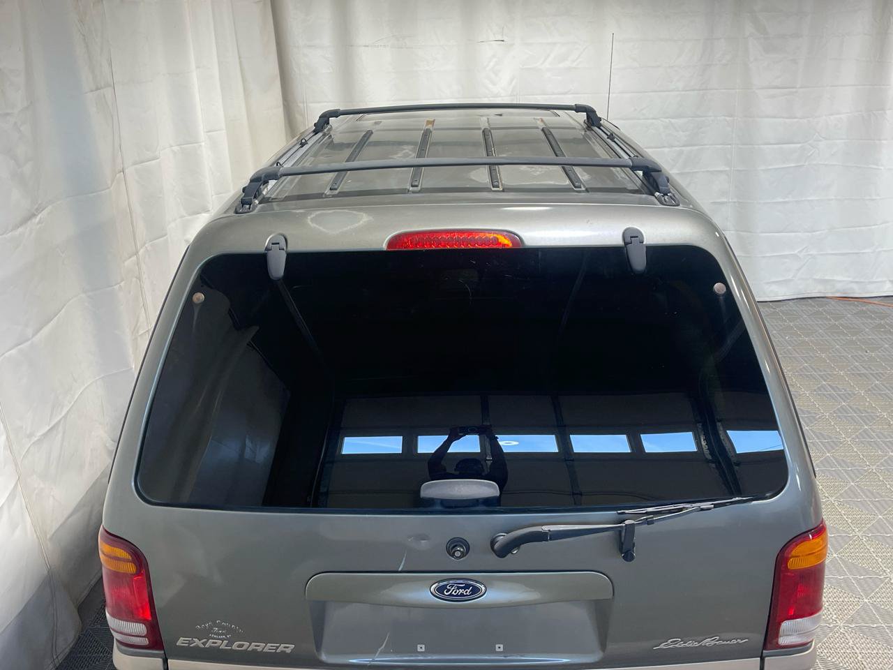 Used 2000 Ford Explorer Eddie Bauer AWD/4WD image 7