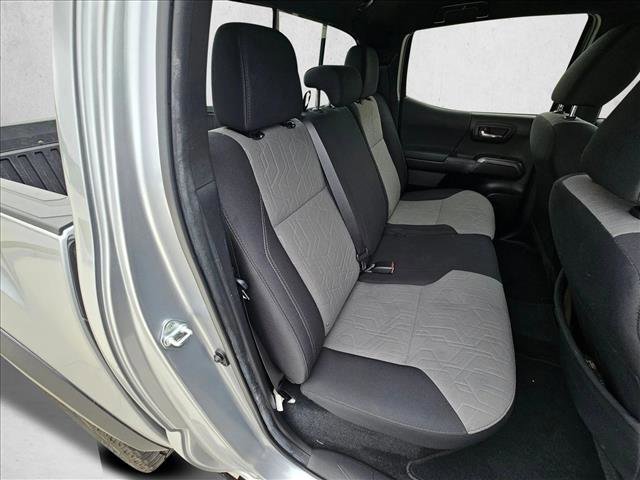 Used 2022 Toyota Tacoma TRD Off-Road w/ Technology Package AWD/4WD image 20