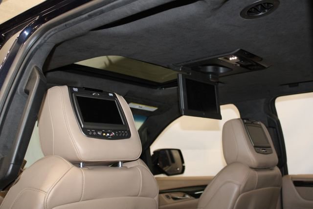 Used 2019 Cadillac Escalade Platinum AWD/4WD image 12