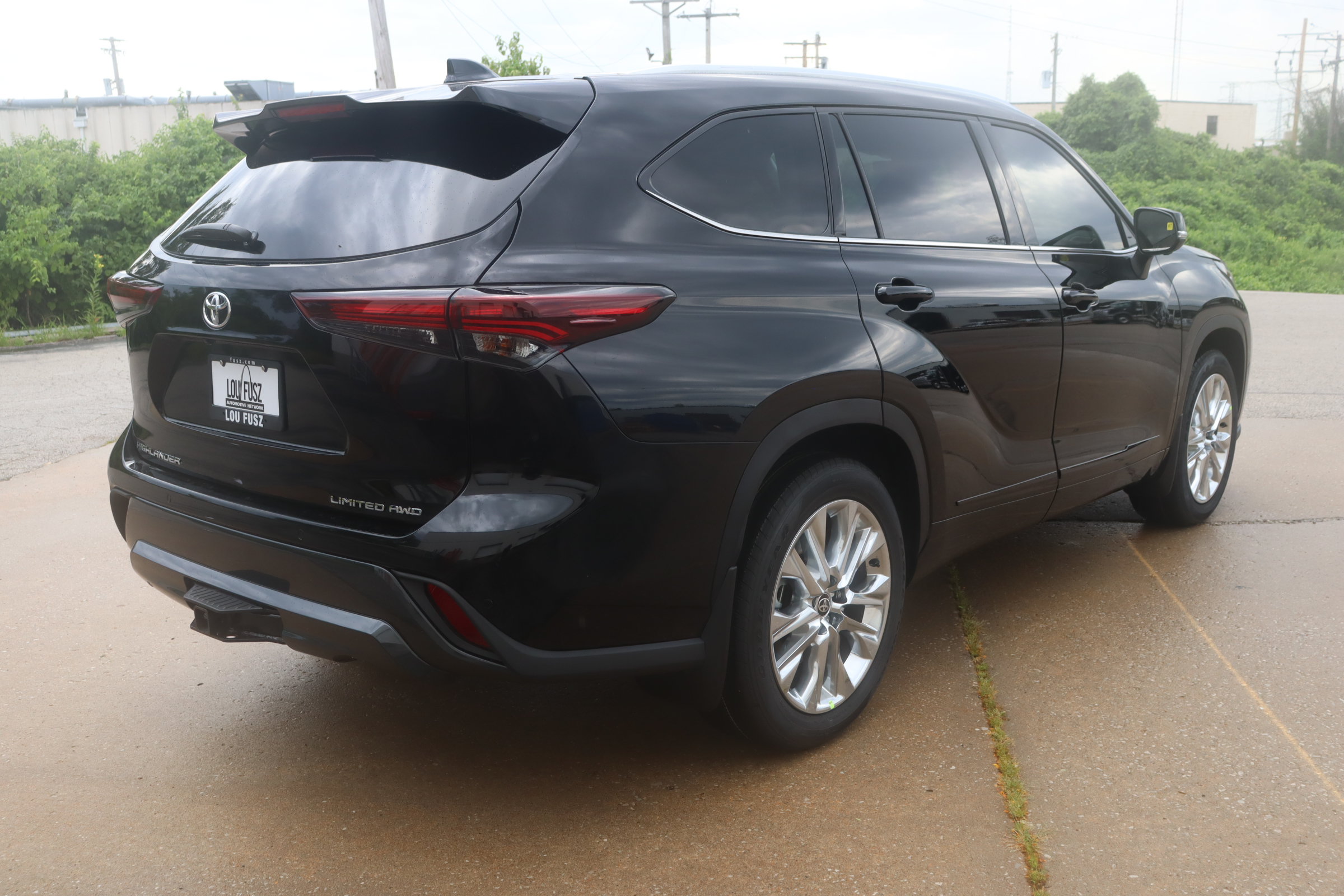 New 2026 Toyota Highlander Limited AWD/4WD image 11
