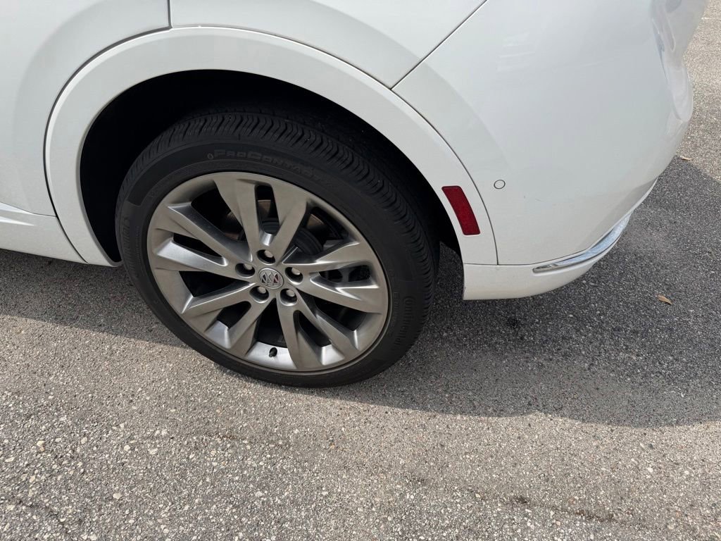 Used 2022 Buick Envision Avenir w/ Technology Package II FWD image 10