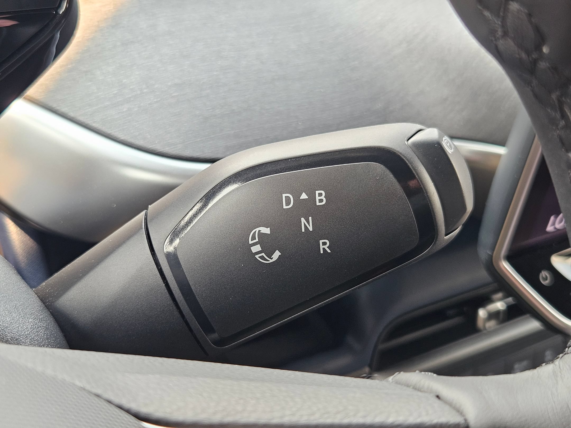 New 2025 Volkswagen ID. Buzz Pro S RWD image 17