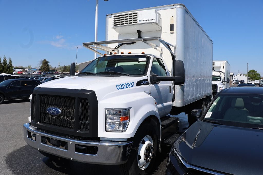 Used 2023 Ford F650 2WD Regular Cab Super Duty image 3