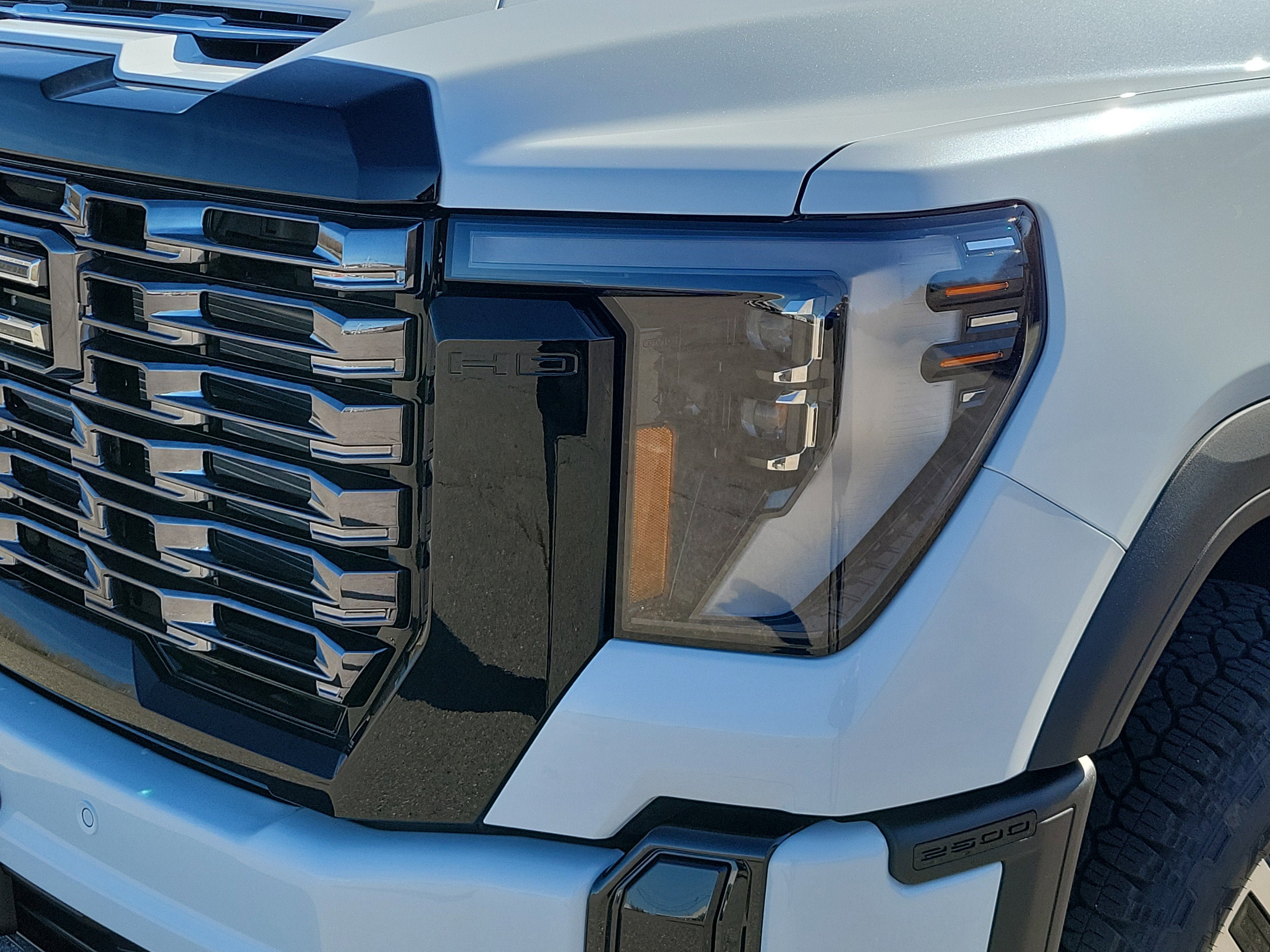 New 2026 GMC Sierra 2500 Denali Ultimate AWD/4WD image 14