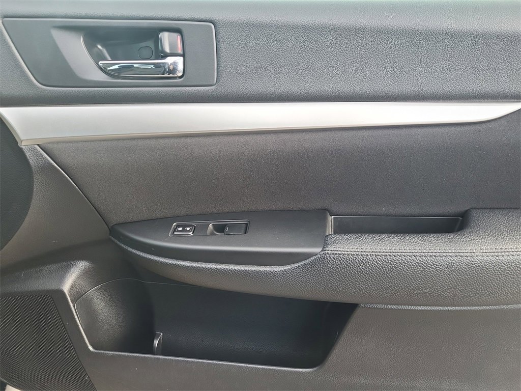 Used 2011 Subaru Outback 2.5i image 18
