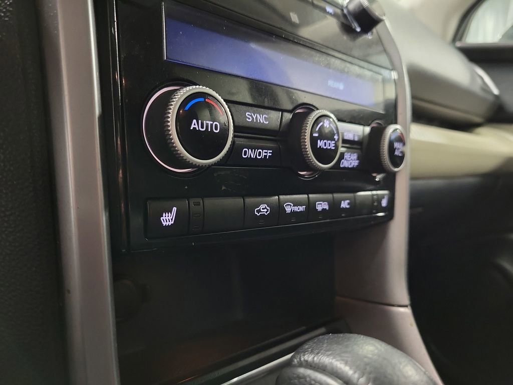 Used 2019 Subaru Ascent Premium image 17