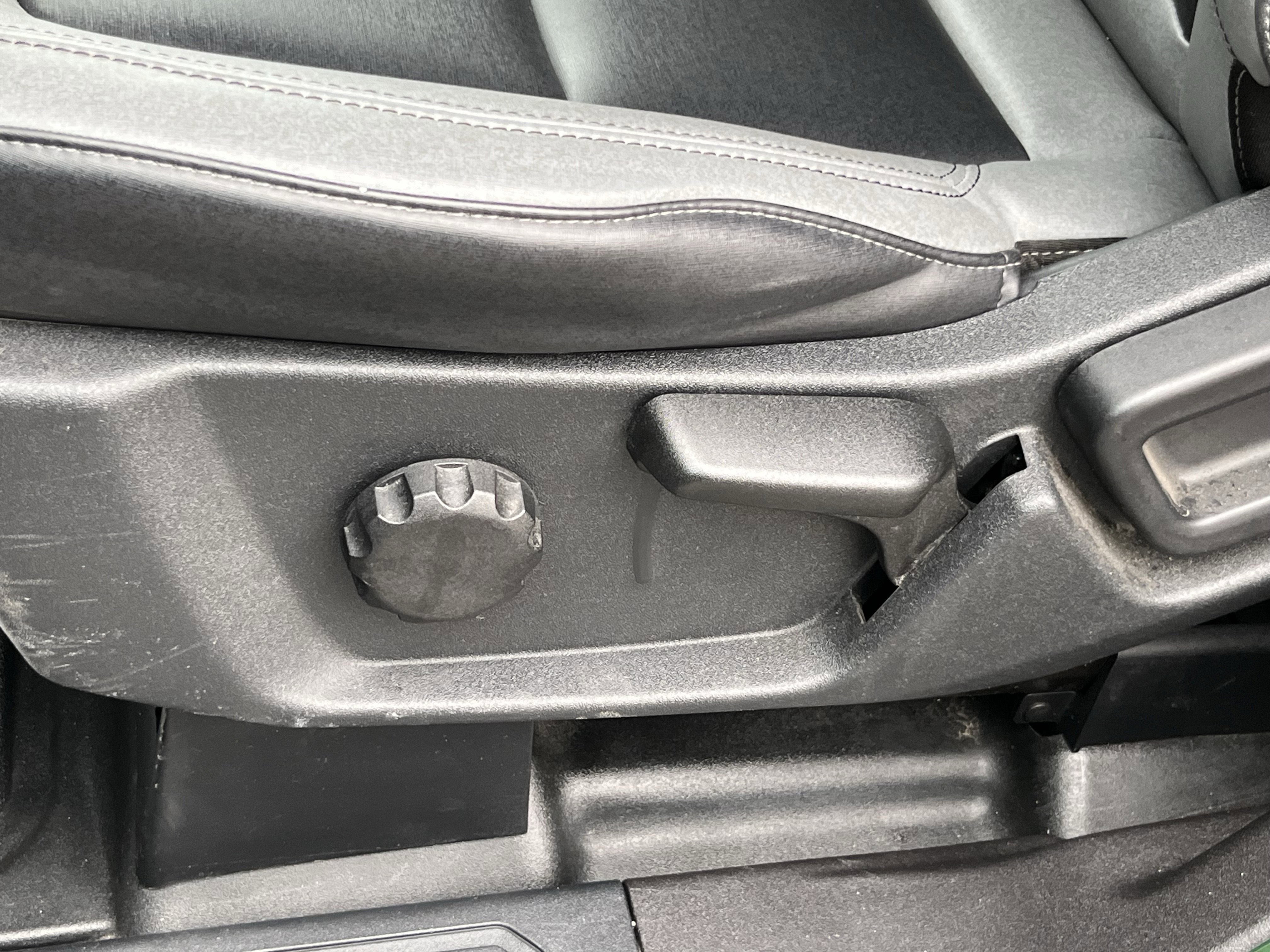 Used 2024 Ford Bronco Black Diamond image 13