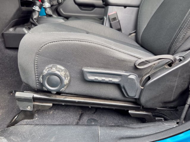Used 2020 Jeep Wrangler Sport AWD/4WD image 8